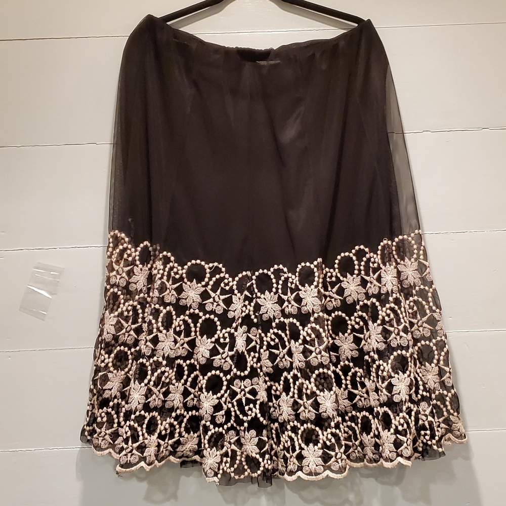 Plus Size Embroidered Skirt 2X